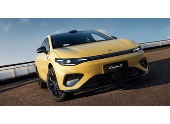 9.28萬買年輕人第一輛純電鋼炮！零跑Lafa5今日開啟全國交付