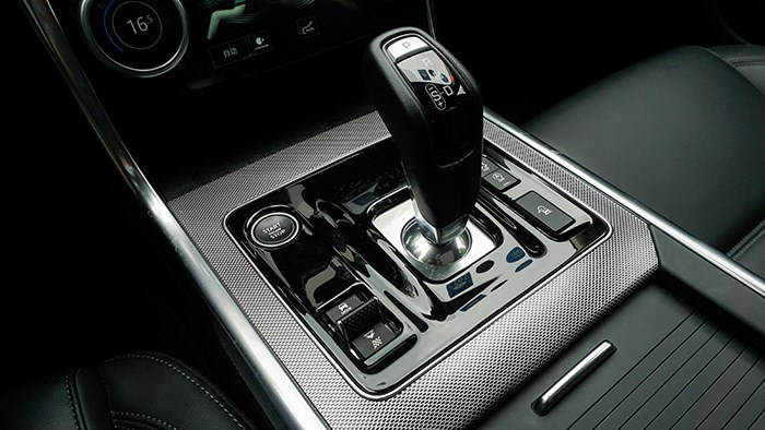 專(zhuān)為運(yùn)動(dòng)而造 捷豹XEL評(píng)測(cè) 