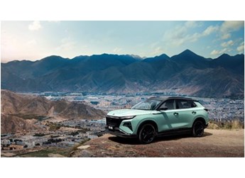 身體和靈魂都要在路上！讓東風(fēng)風(fēng)神皓極帶你去詩(shī)和遠(yuǎn)方