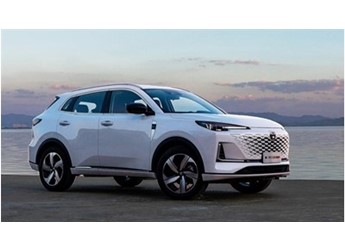 電動感應(yīng)尾門、陡坡視野輔助、IACC加持，難怪第三代CS55PLUS上市即爆款